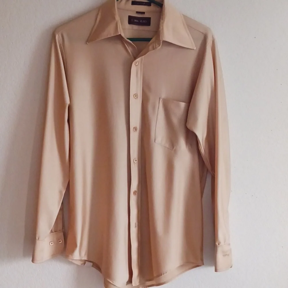 Vintage 70s Van Heusen nylon button down retro shirt - Picture 3 of 11